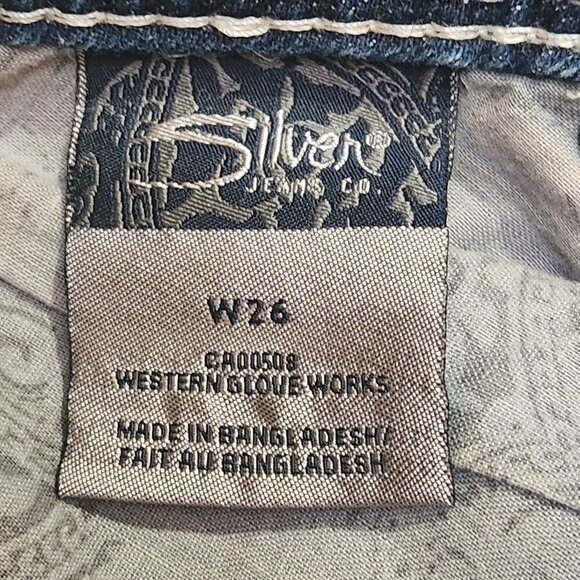 Silver Jeans Women's NatSuki Capri Stretch size 26 Distressed Embroidered - Picture 7 of 8